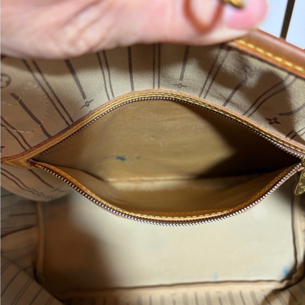 AUTHENTIC Louis Vuitton Monogram MM Neverfull - Picture 11 of 13